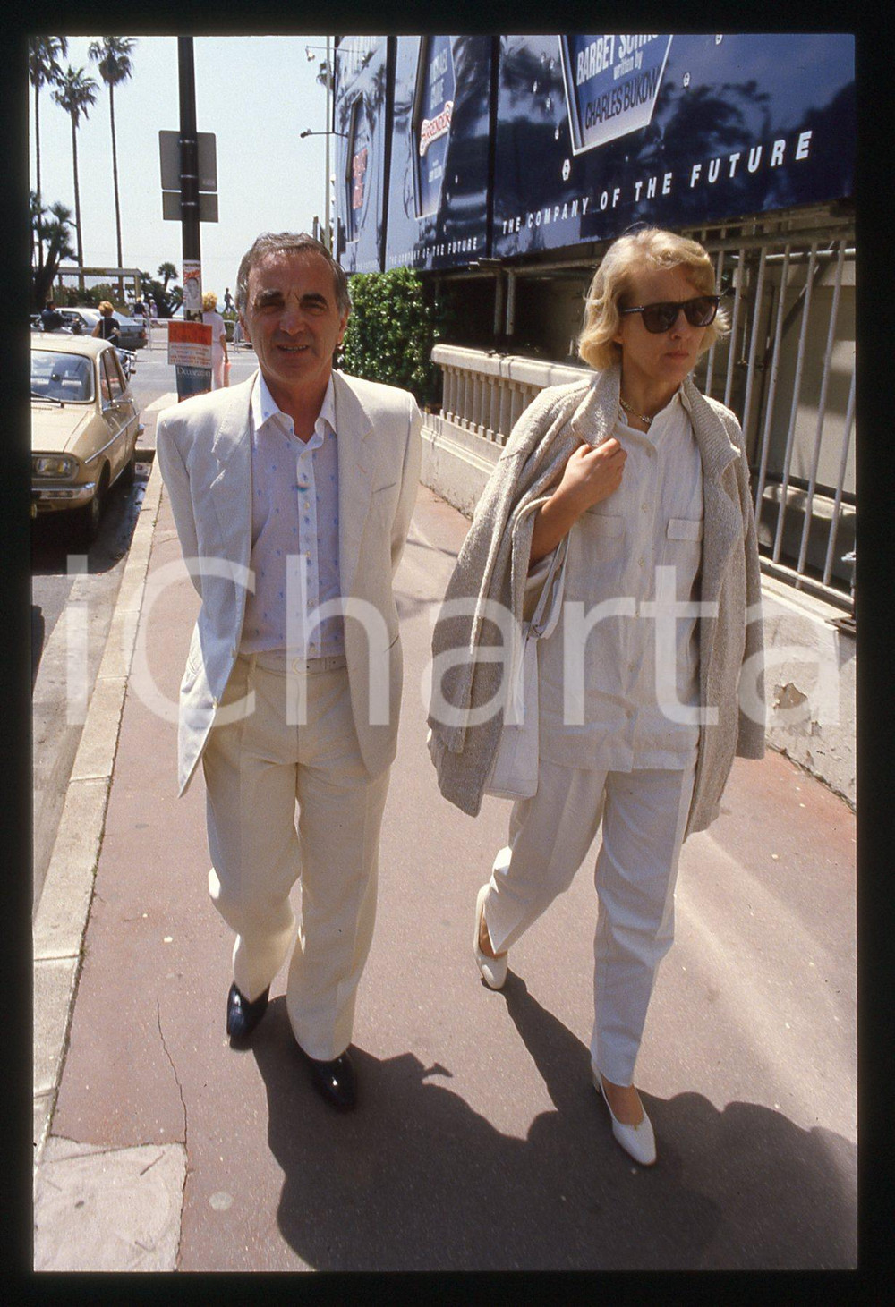 35mm vintage slide* 1990 CANNES Charles AZNAVOUR Ulla THORSELL Ritratto (2)
