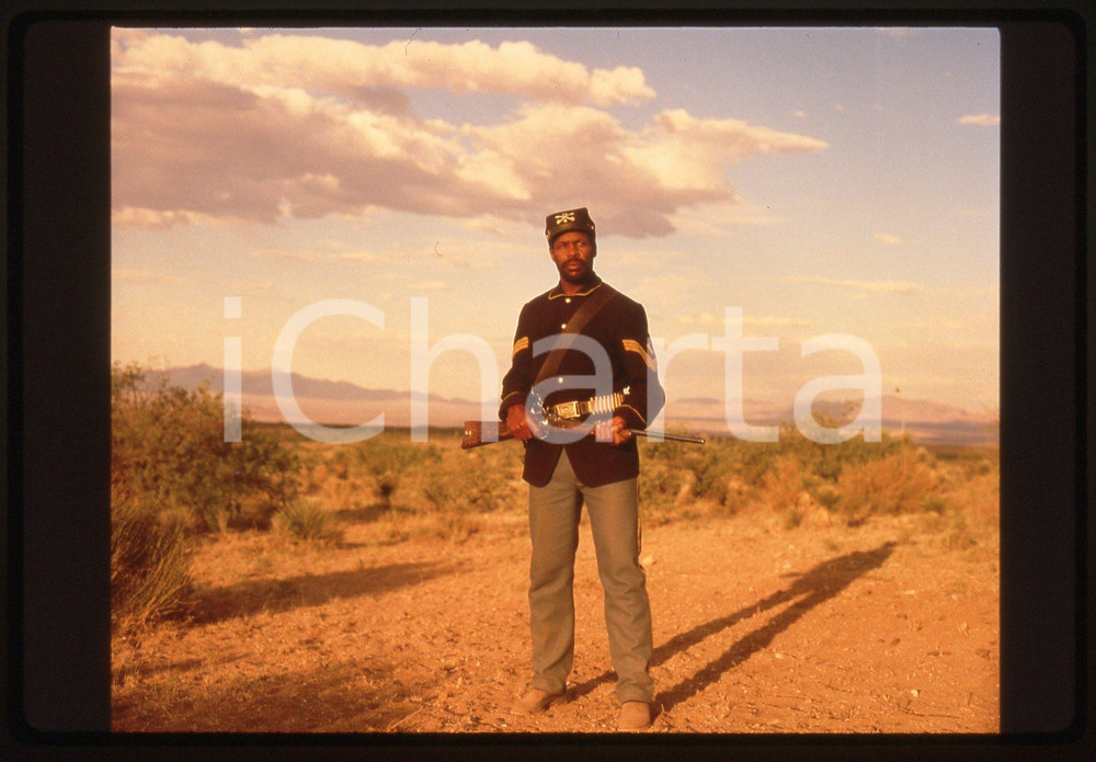 35mm vintage slide* 1997 BUFFALO SOLDIERS Danny GLOVER in una scena del film 4