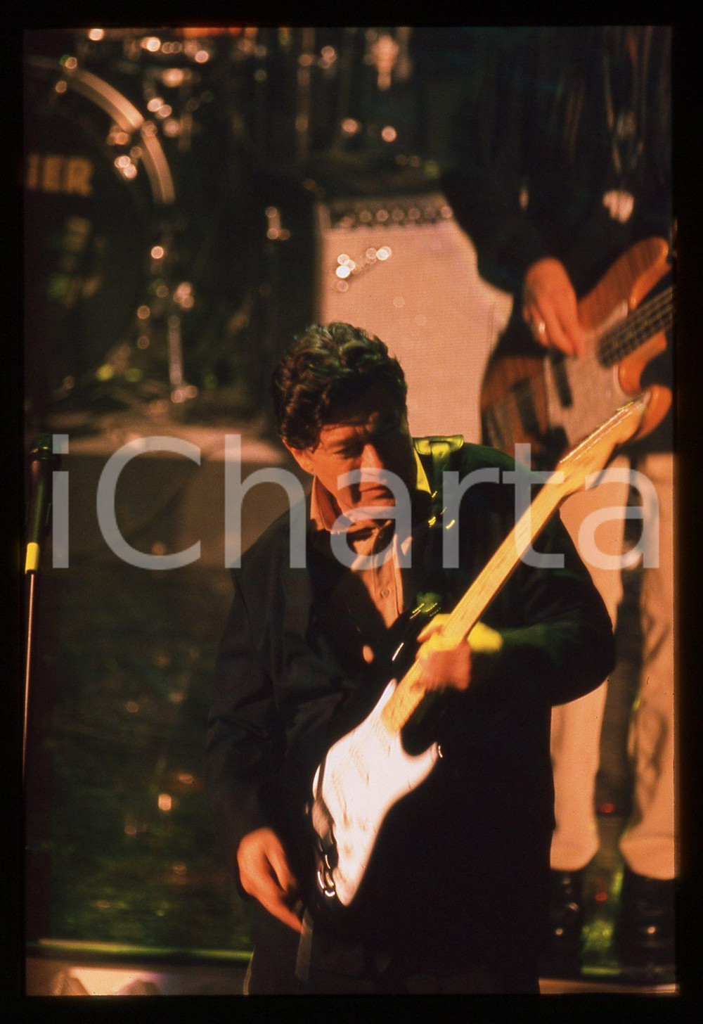 35mm vintage slide* 1995ca MUSICA Robbie ROBERTSON in concerto Ritratto (1)