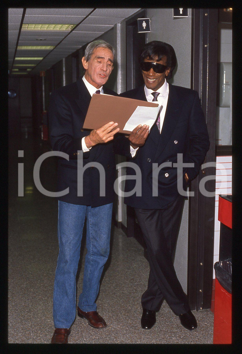 35mm vintage slide* 1985ca COSTUME Walter CHIARI e Rocky ROBERTS Ritratto (6)