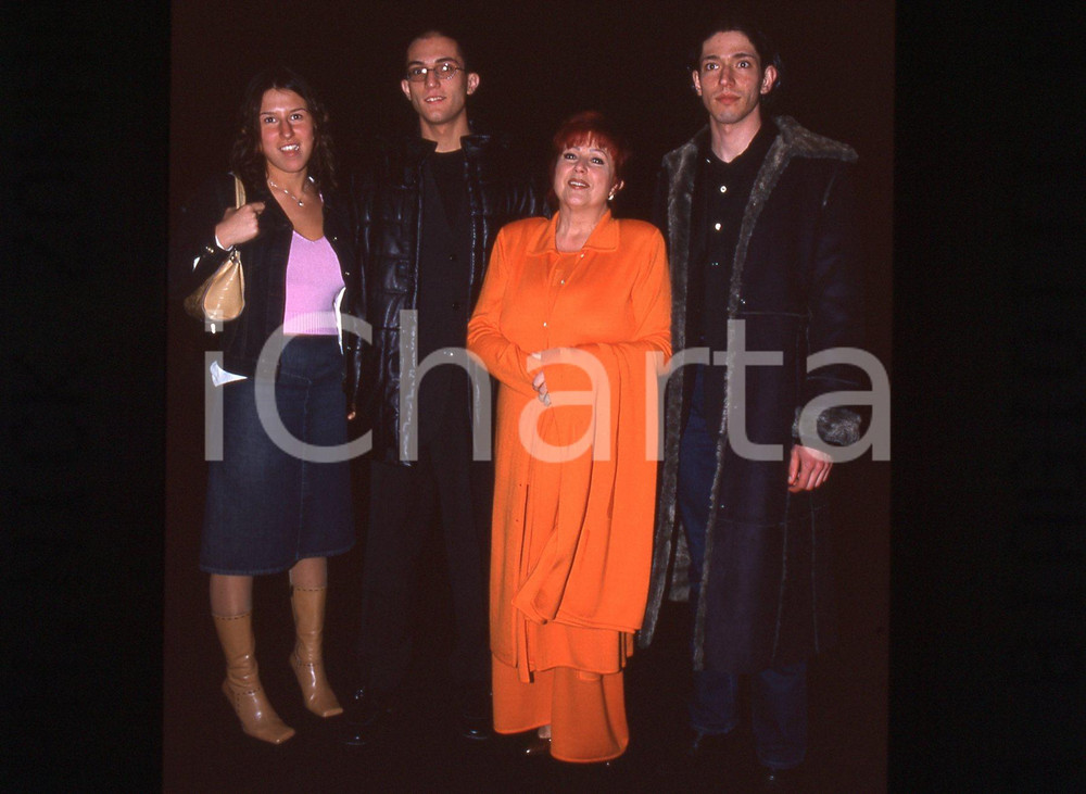 35mm vintage slide* 2001 ROMA Orietta BERTI alla sfilata di Laura BIAGIOTTI (1)