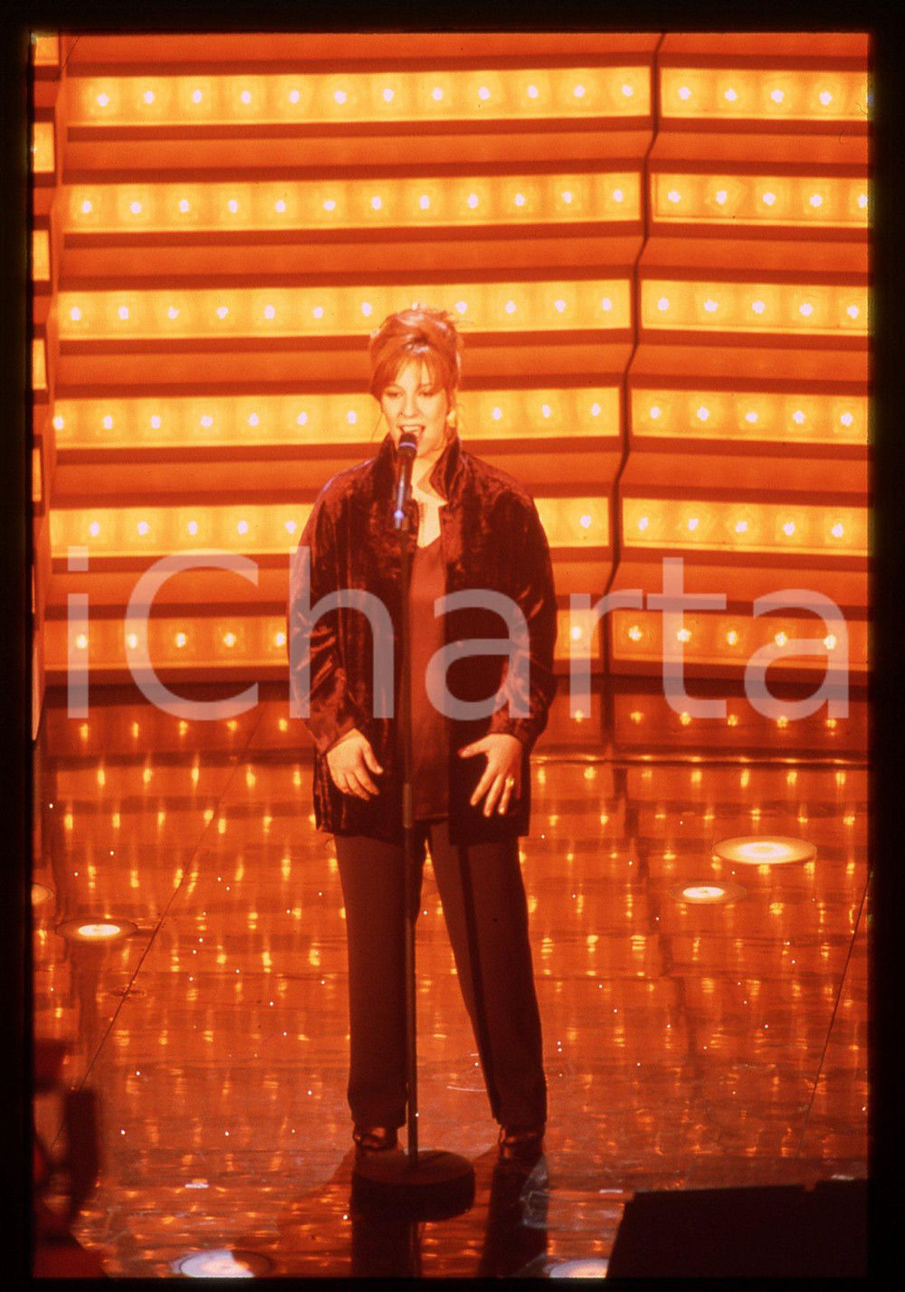 35mm vintage slide* 1998 SANREMO Paola FOLLI sul palco del Teatro Ariston (6)