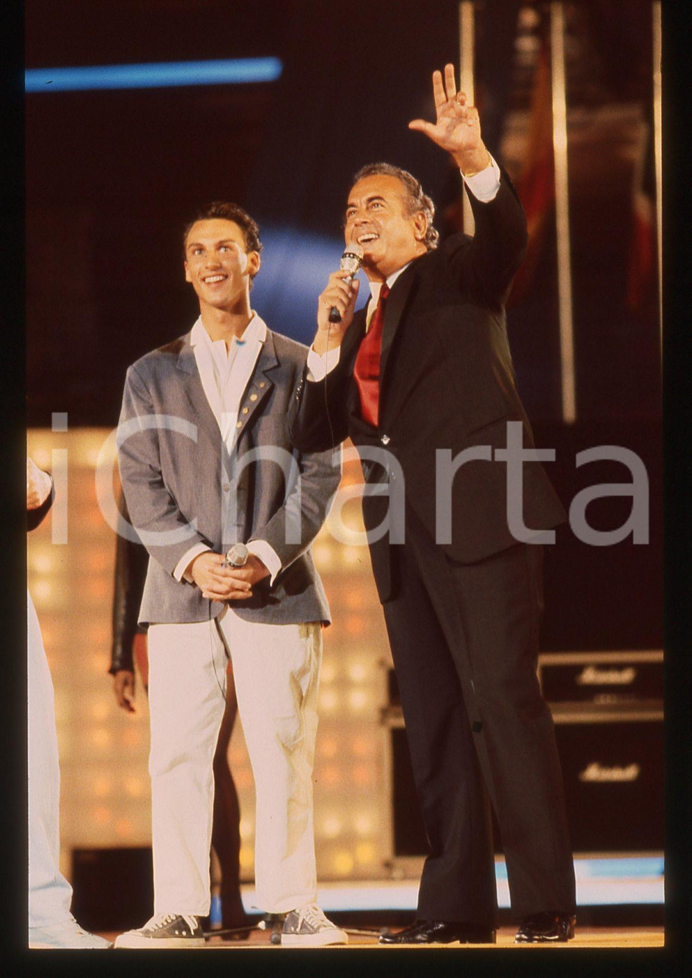 35mm vintage slide* 1988 FESTIVALBAR Vittorio e Andrea SALVETTI sul palco (2)