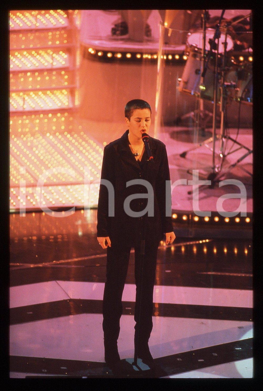 35mm vintage slide* 1997 SANREMO Silvia SALEMI sul palco del Teatro Ariston (4)