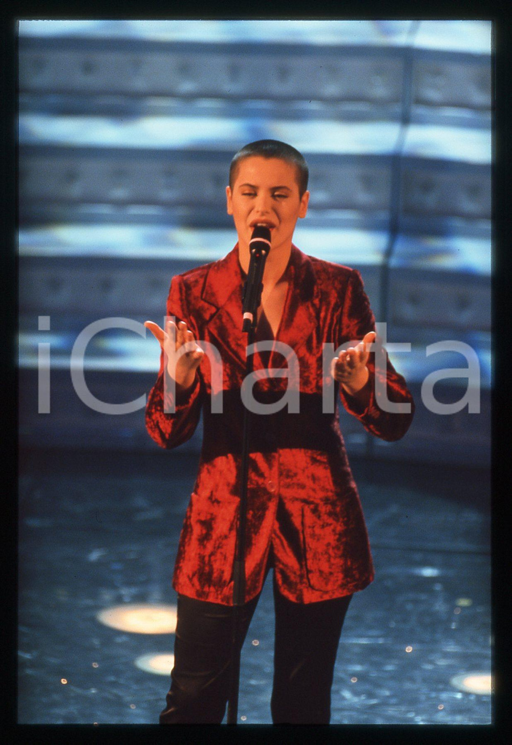 35mm vintage slide* 1997 SANREMO Silvia SALEMI sul palco del Teatro Ariston (14)