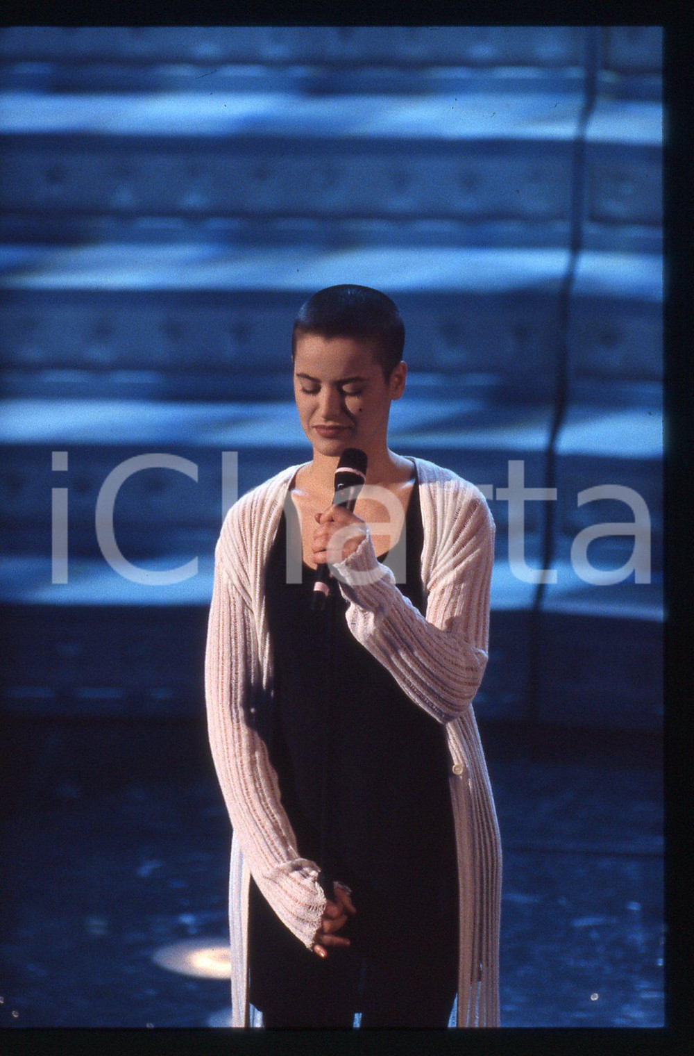 35mm vintage slide* 1997 SANREMO Silvia SALEMI sul palco del Teatro Ariston (16)