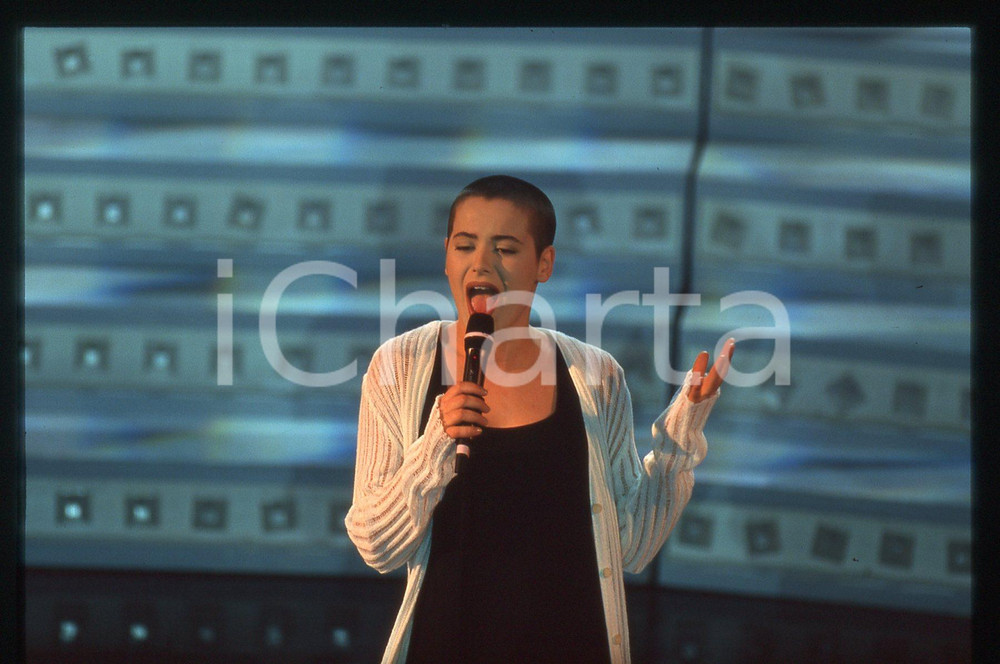 35mm vintage slide* 1997 SANREMO Silvia SALEMI sul palco del Teatro Ariston (17)