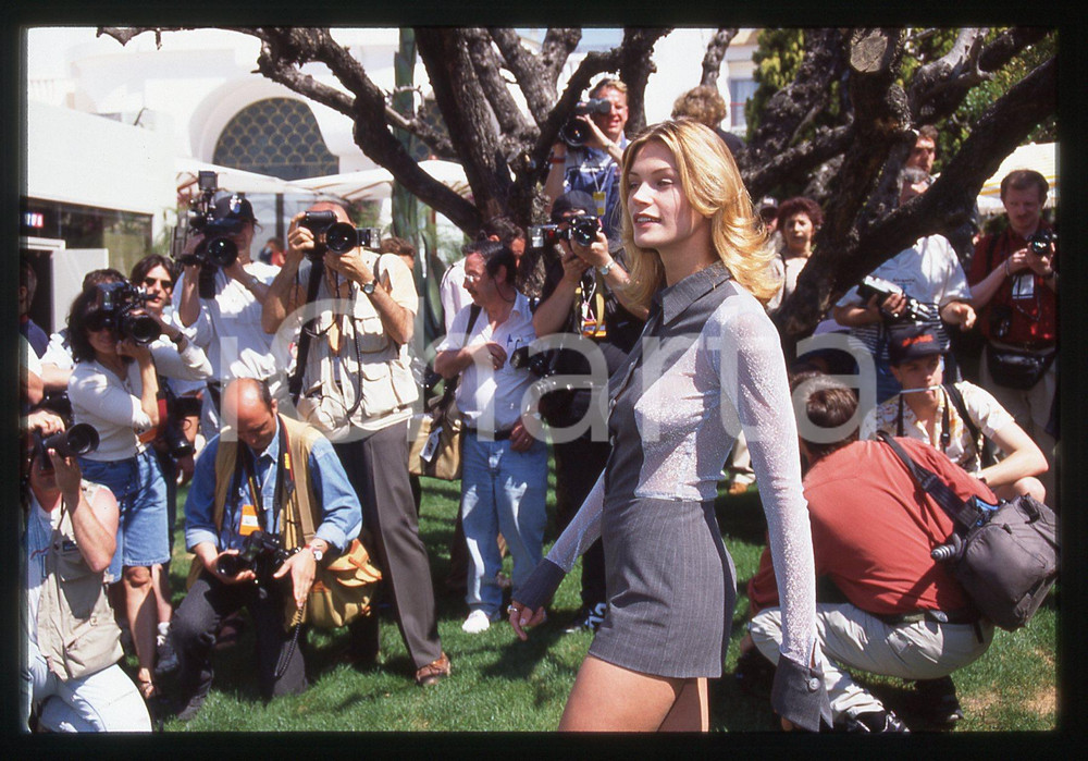 35mm vintage slide* 1995 CANNES Natasha HENSTRIDGE in posa per i fotagrafi (1)