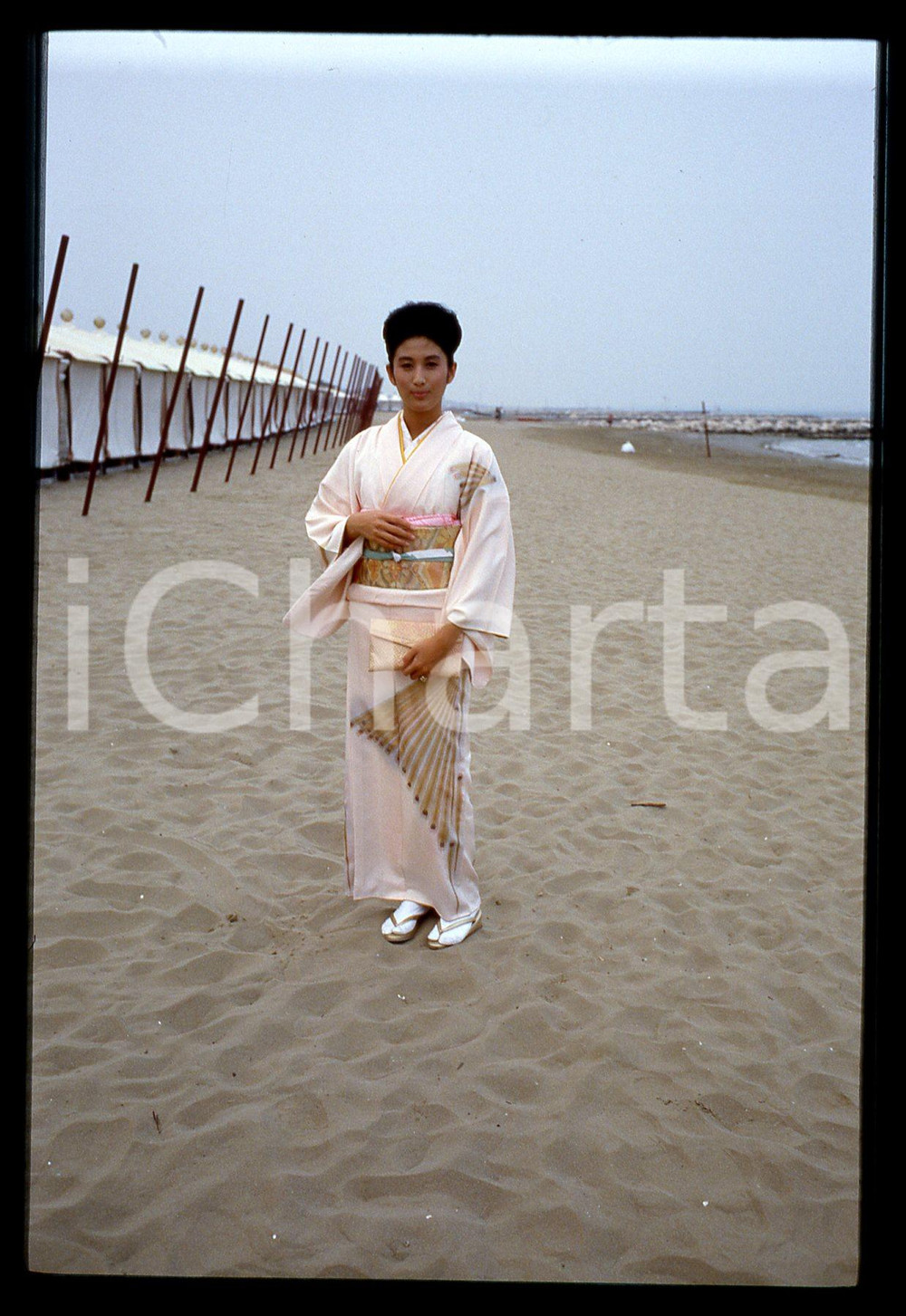 35mm vintage slide* 1985 LIDO DI VENEZIA Azusa MANO Ritratto in kimono (7)