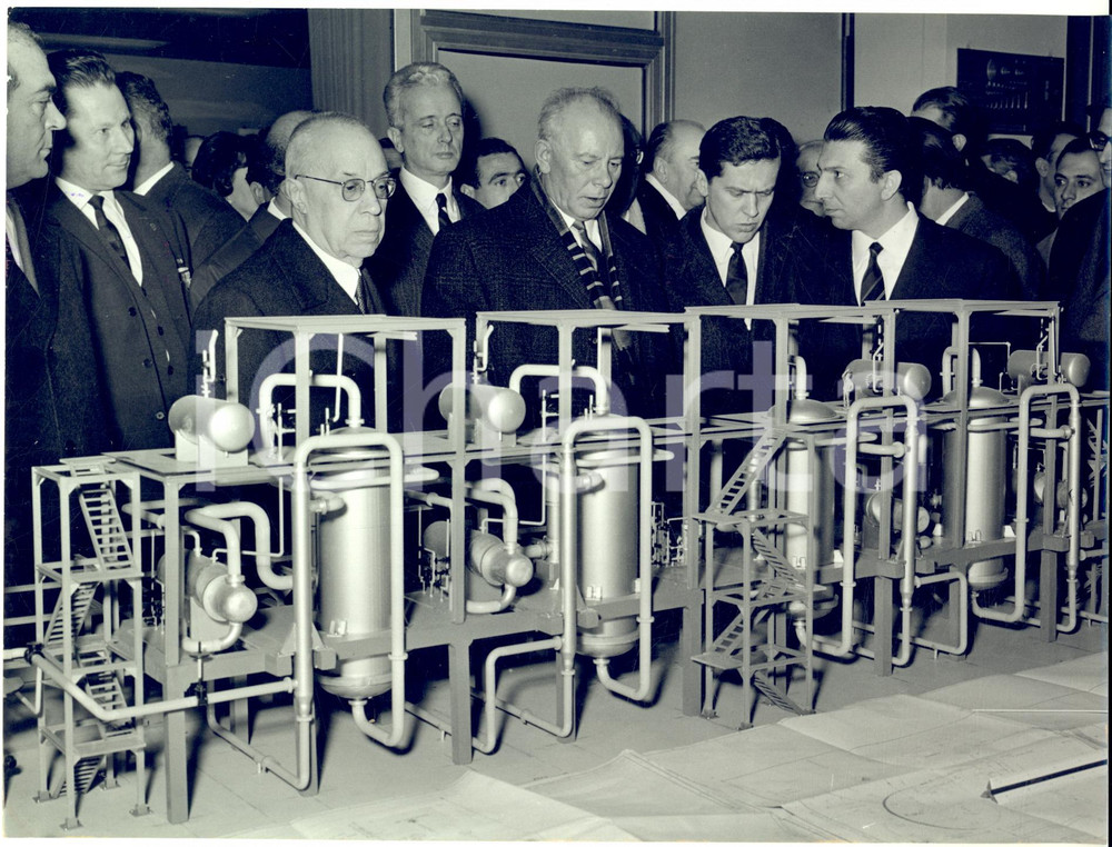 1967 SAN DONATO MILANESE Nikolaj PODGORNYI visita stabilimenti SNAM - Foto 24x18