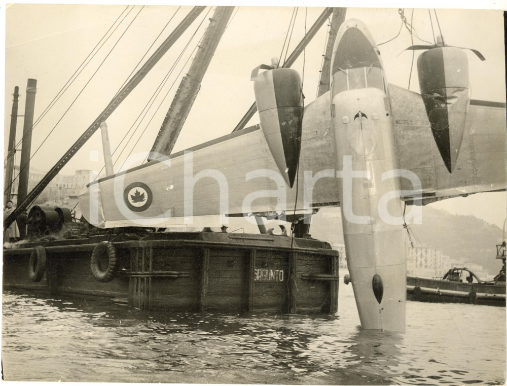 1954 FINALE LIGURE Recupero di aereo canadese precipitato in mare *Foto