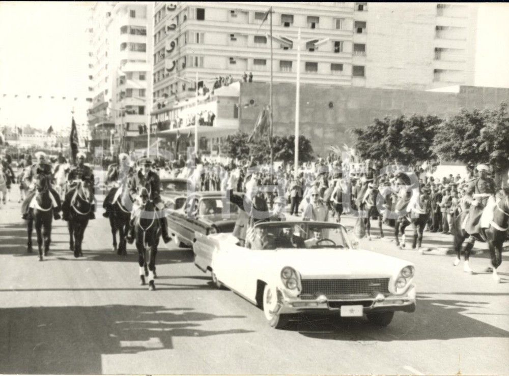 1960 MOROCCO King MOHAMMED V Dwight EISENHOWER acclaimed by the crowd - Photo