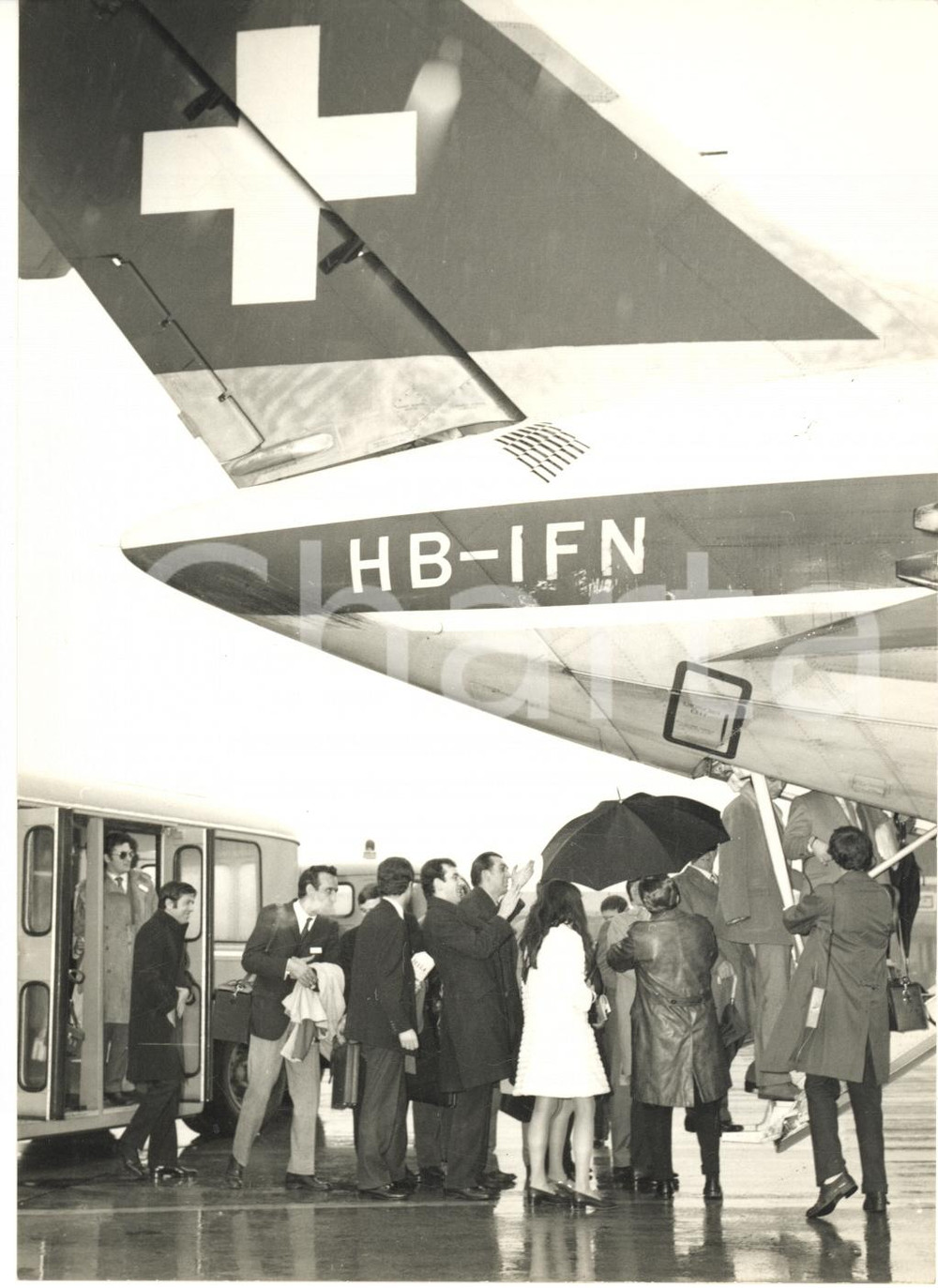 1969 MILANO LINATE Partenza cantanti per concerto pro emigrati italiani - Foto
