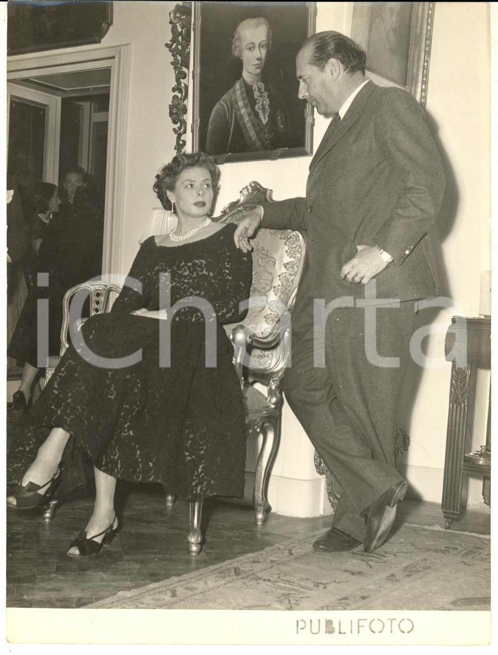 1953 NAPOLI Ingrid BERGMAN e Roberto ROSSELLINI a Palazzo CASTELMOLA - Foto