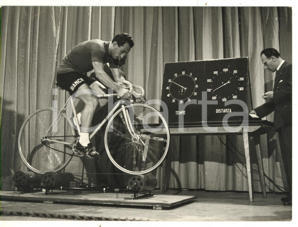 1957 RAI "Telematch - Il braccio e la mente" Ciclista Nino DEFILIPPIS in studio
