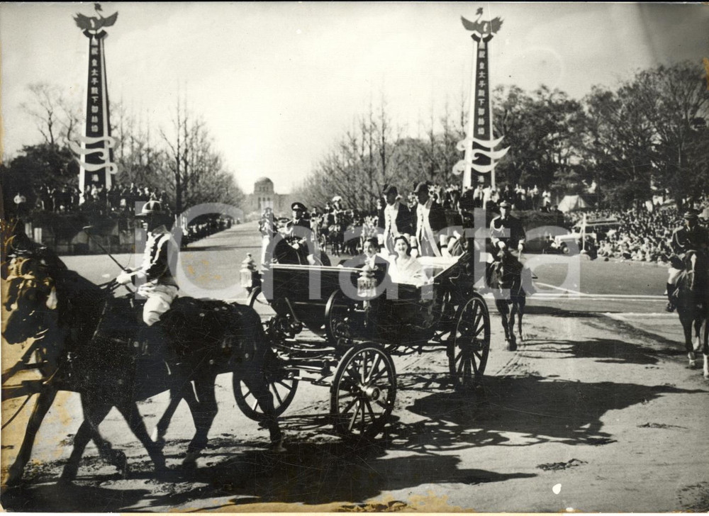 1959 TOKYO (JAPAN) Nozze principe AKIHITO e MICHIKO - Gli sposi in carrozza FOTO
