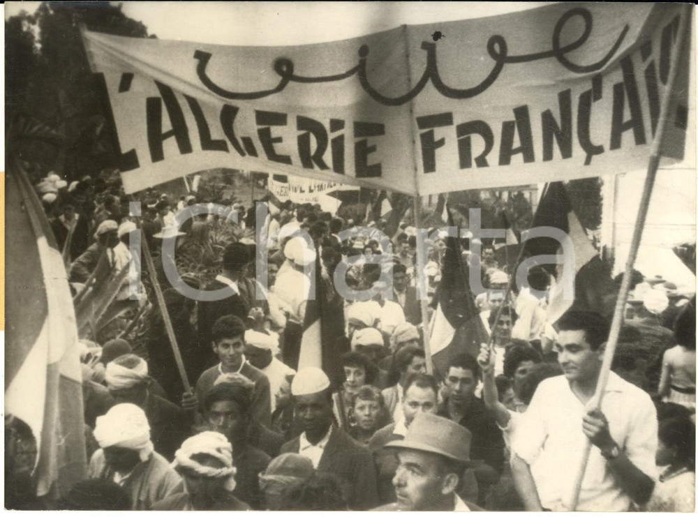 1958 ALGER Foule de manifestants pour l'ALGERIE FRANCAISE - Photo 18x13 cm