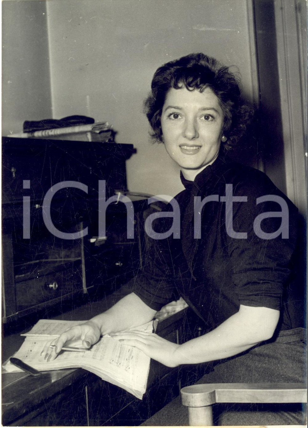 1955 ca PARIS Lena PASTOR engagÃ©e pour "La FlÃ»te enchantÃ©e" *Photo 13x18 cm Fotografia d'epoca con didascalia coeva al verso. CONDIZIONI: GFORMATO: 13x18 cm      originale e autentica 1