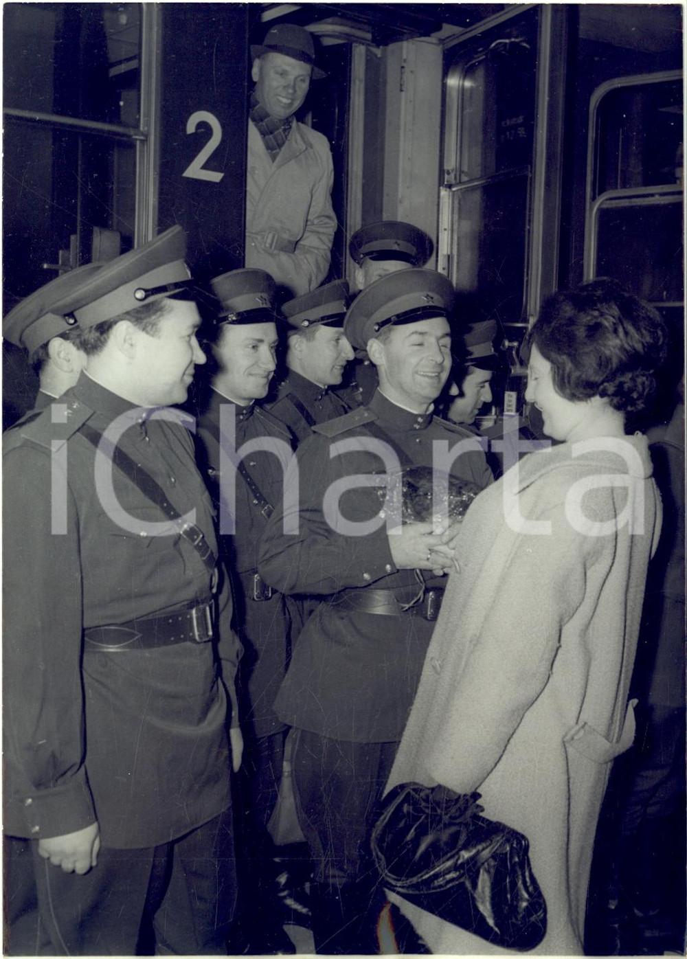 1960 PARIS Gare du Nord - Arrivo coro e ballerini dell'ARMATA ROSSA *Foto 13x18