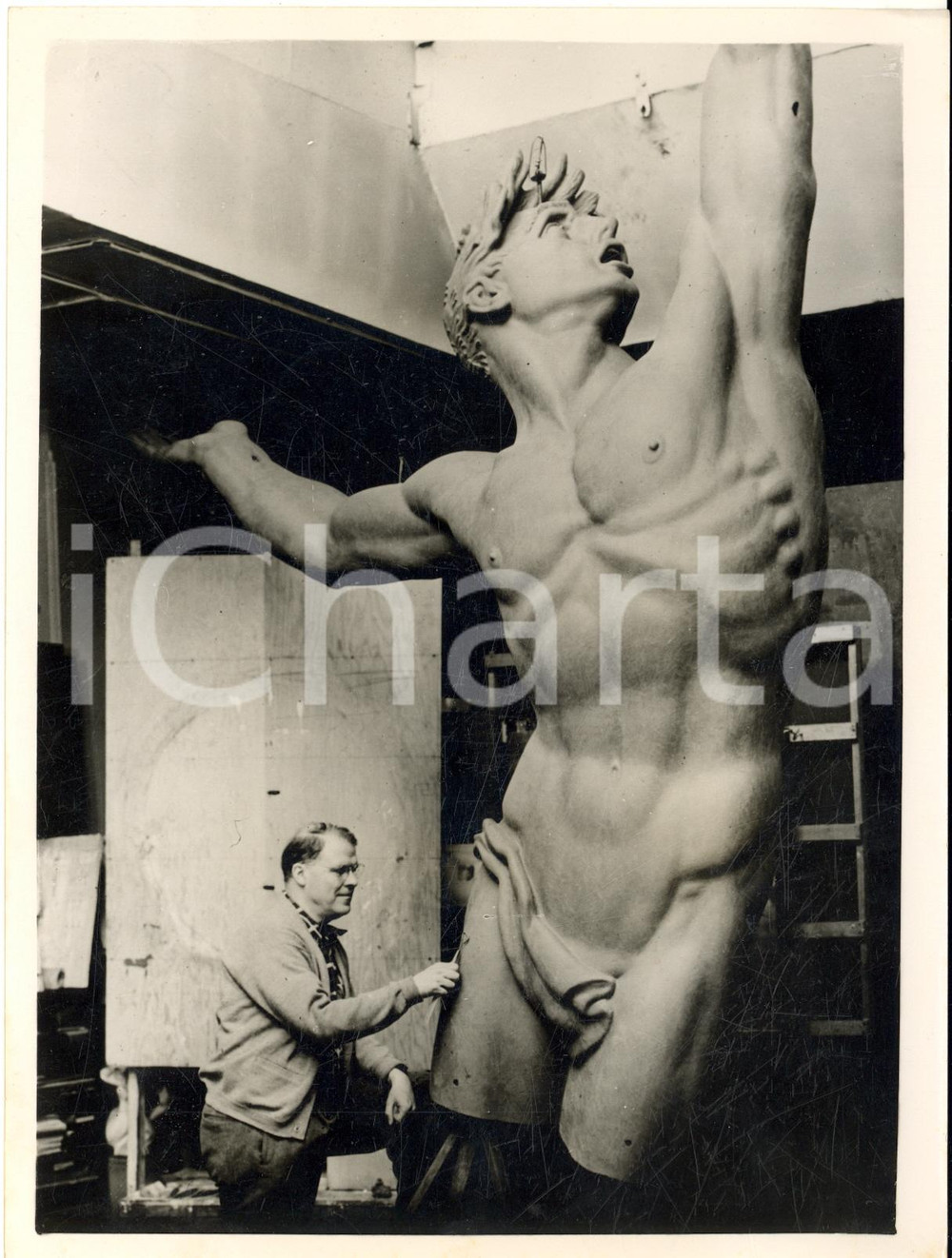 1953 BOSTON Donald DE LUE working on a statue for War Memorial Normandy *Photo