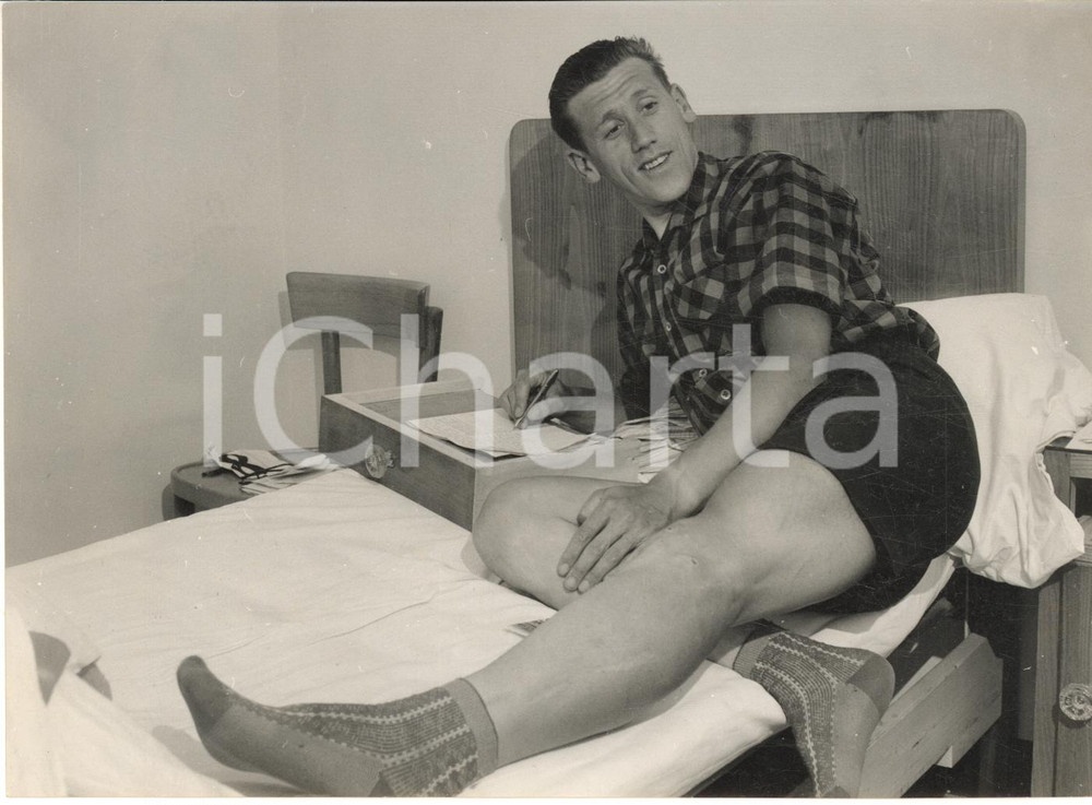 1958 CICLISMO GIRO D'ITALIA LIVORNO Jean BRANKART a letto a riposo *Foto 18x13