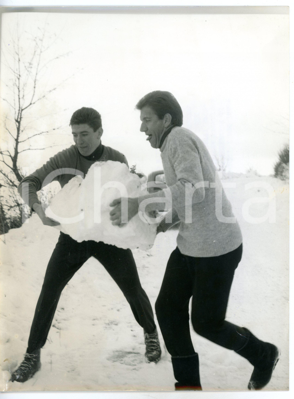 1965 MOTTARONE Vittorio ADORNI e Felice GIMONDI giocano tra la neve *Foto 18x24