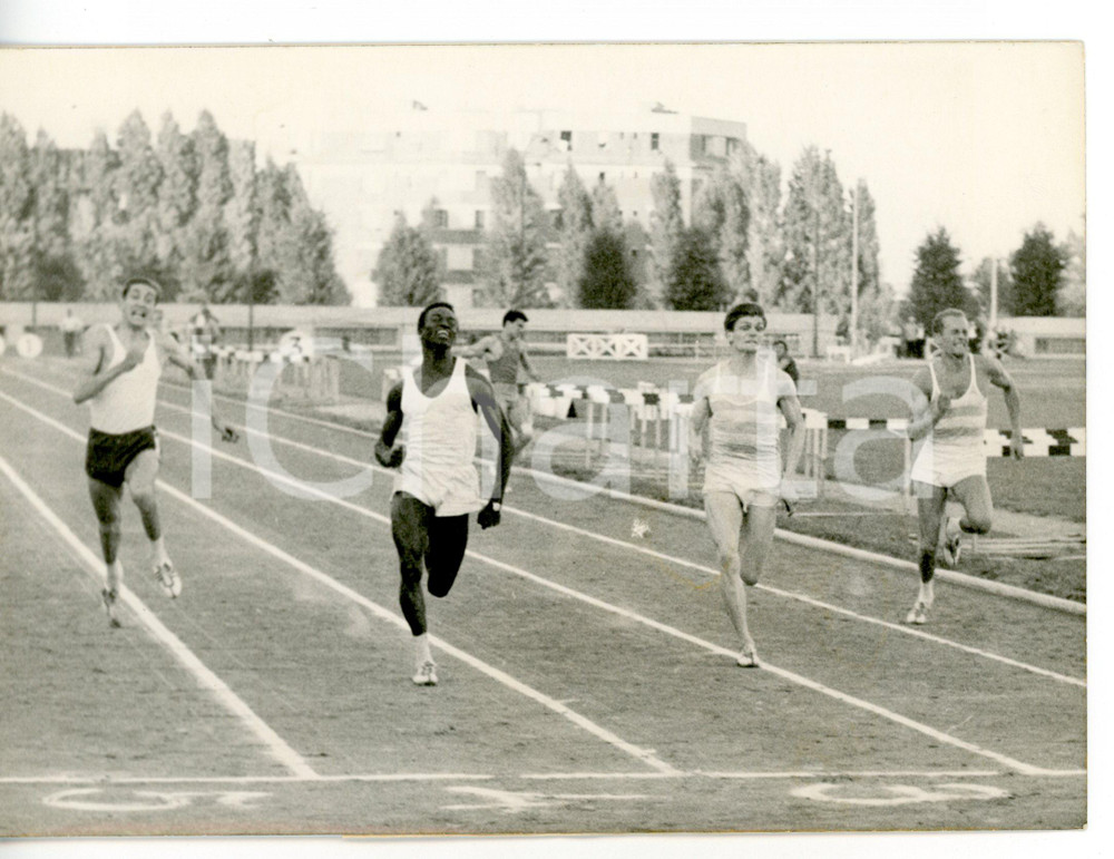 1959 PARIS ATLETICA LEGGERA 100 metri - Abdoulaye SEYE batte record nazionale 