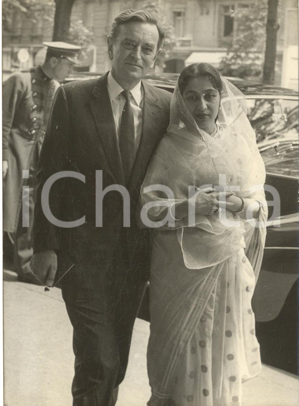 1960 PARIS Nozze tra David LEAN e Leila MATKAR in sari *Foto 13x18 cm