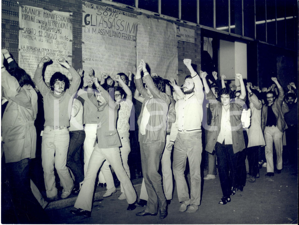 1971 MILANO Occupazione Facoltà Architettura *Sgombero studenti estrema sinistra