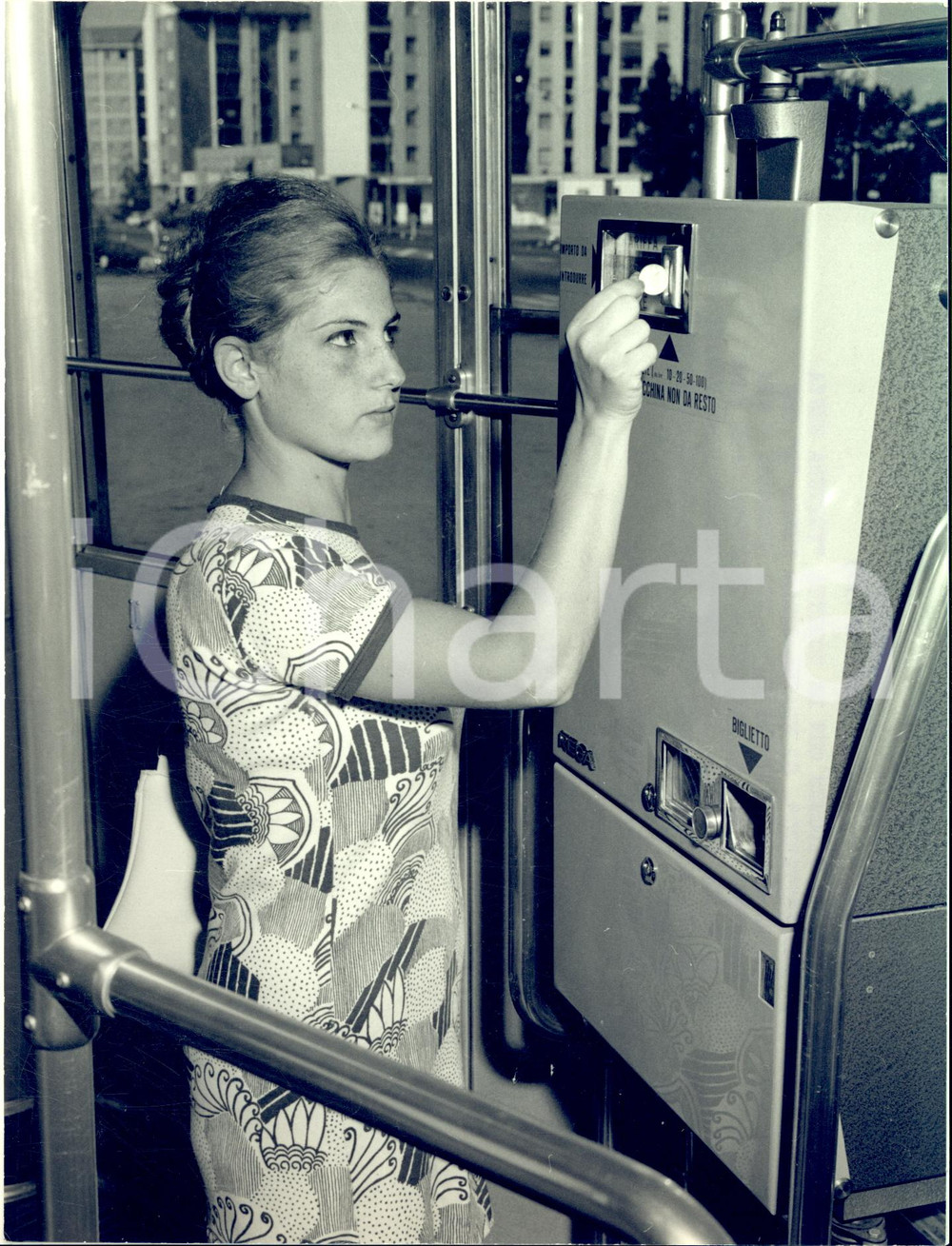1969 MILANO Nuovo filobus LORENTEGGIO-CAIROLI con biglietteria automatica - Foto