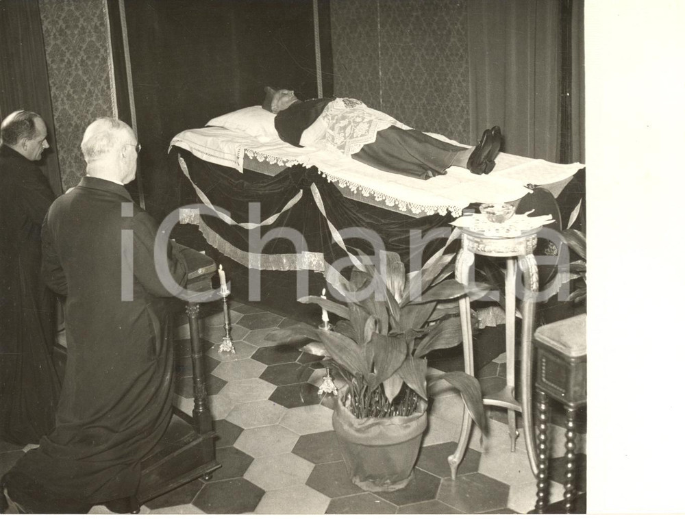1954 ROMA Morte del card. Giuseppe BRUNO - Omaggio alla salma *Foto 18x13 cm
