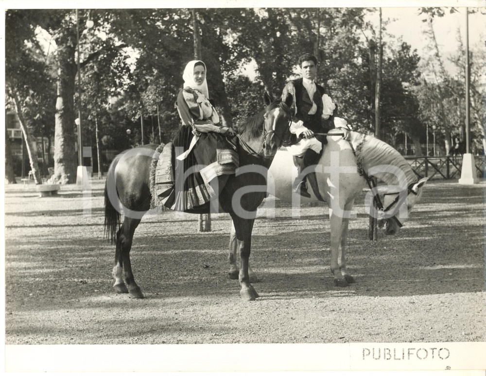 1953 GENOVA Celebrazioni Colombiane - Figuranti in costume SARDEGNA - Foto 