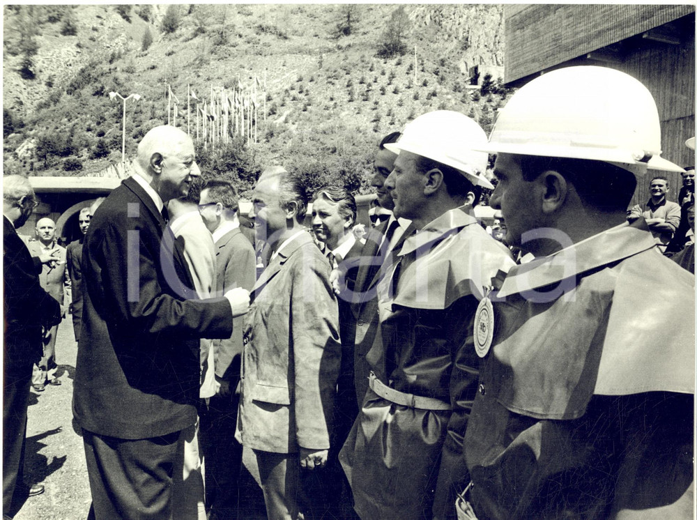 1965 COURMAYEUR Inaugurazione Traforo MONTE BIANCO Gen. DE GAULLE tra gli operai