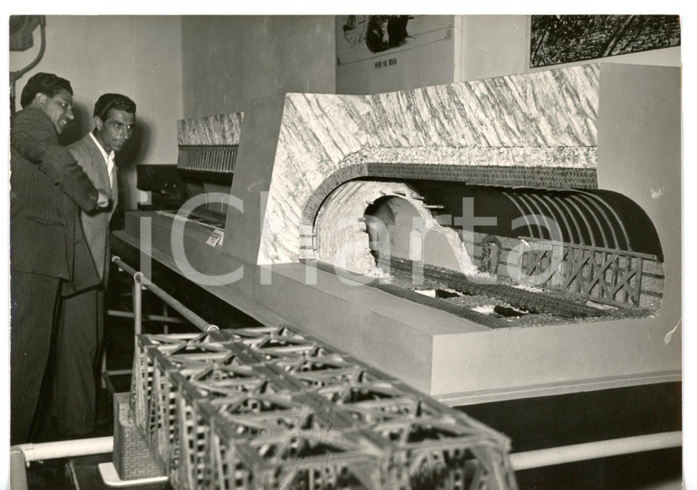 1954 MUSEO FERROVIARIO DI ROMA Plastico di una galleria *Foto 18x13 cm