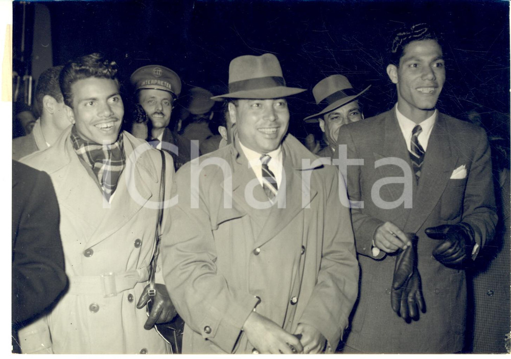 1954 MILANO Arrival EGYPT National FOOTBALL Team at Central Station - Photo
