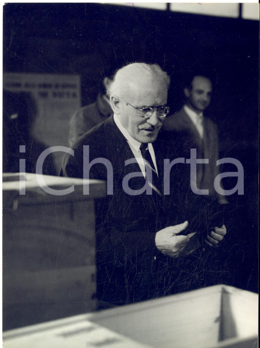 1953 ELEZIONI MILANO Il maestro Arturo TOSCANINI alle urne *Foto 13x18 cm