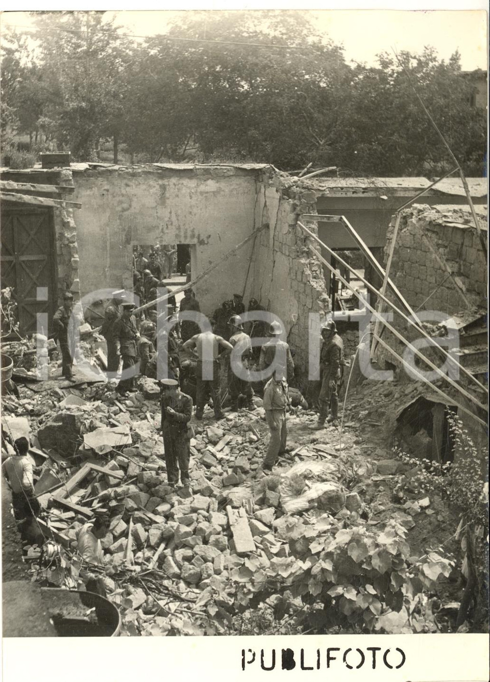 1953 NAPOLI CAPODICHINO Casa distrutta da aereo IV Stormo da Caccia precipitato