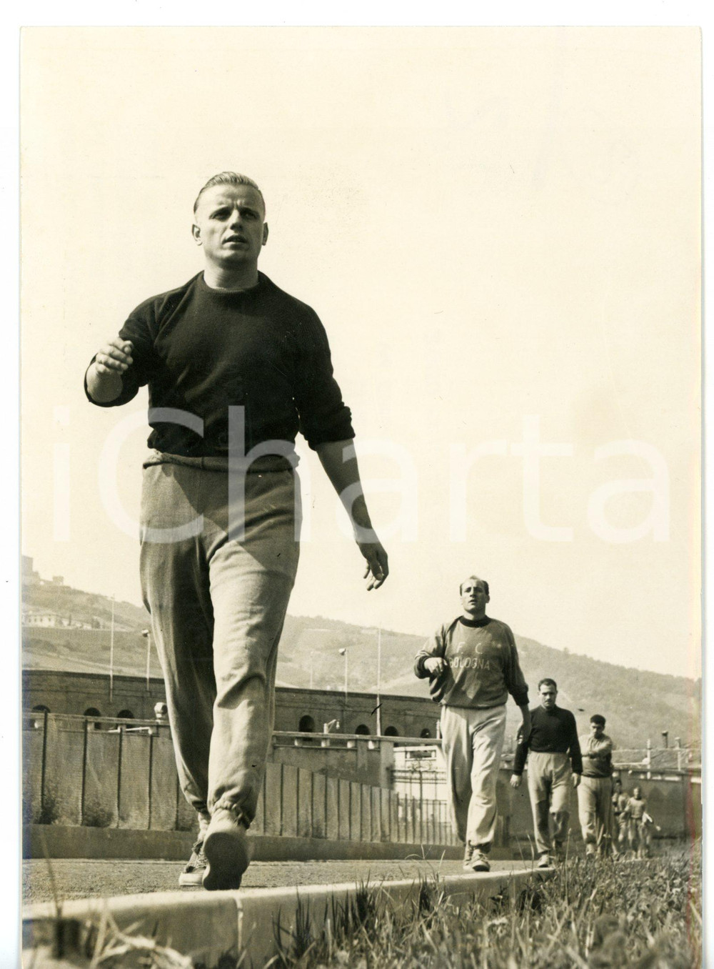 1955 ca BOLOGNA CALCIO Axel PILMARK e Fedele GRECO in allenamento *Foto 13x18 cm
