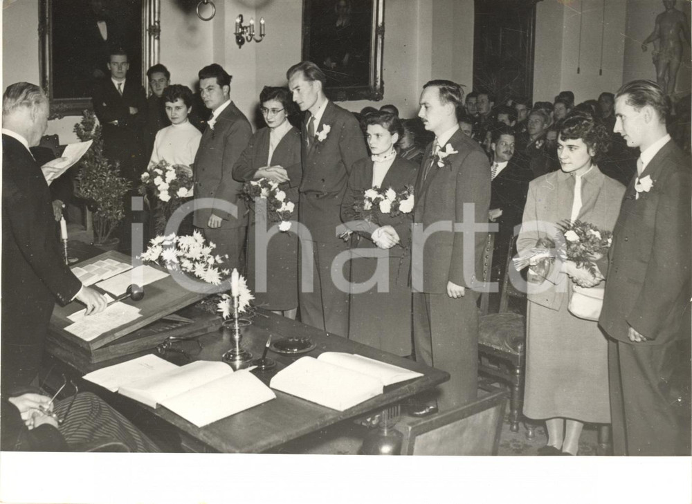 1956 ZEIST (OLANDA) Nozze per 4 coppie di profughi ungheresi *Foto 18x13 cm