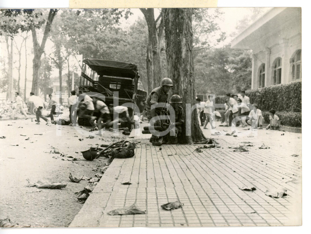 1960 SAIGON PALAZZO PRESIDENZIALE Colpo di Stato - Paracadutisti con mortaio