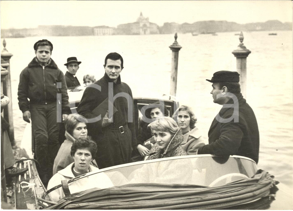 1959 VENEZIA PALLACANESTRO Nazionale italiana femminile sul Canal Grande *Foto