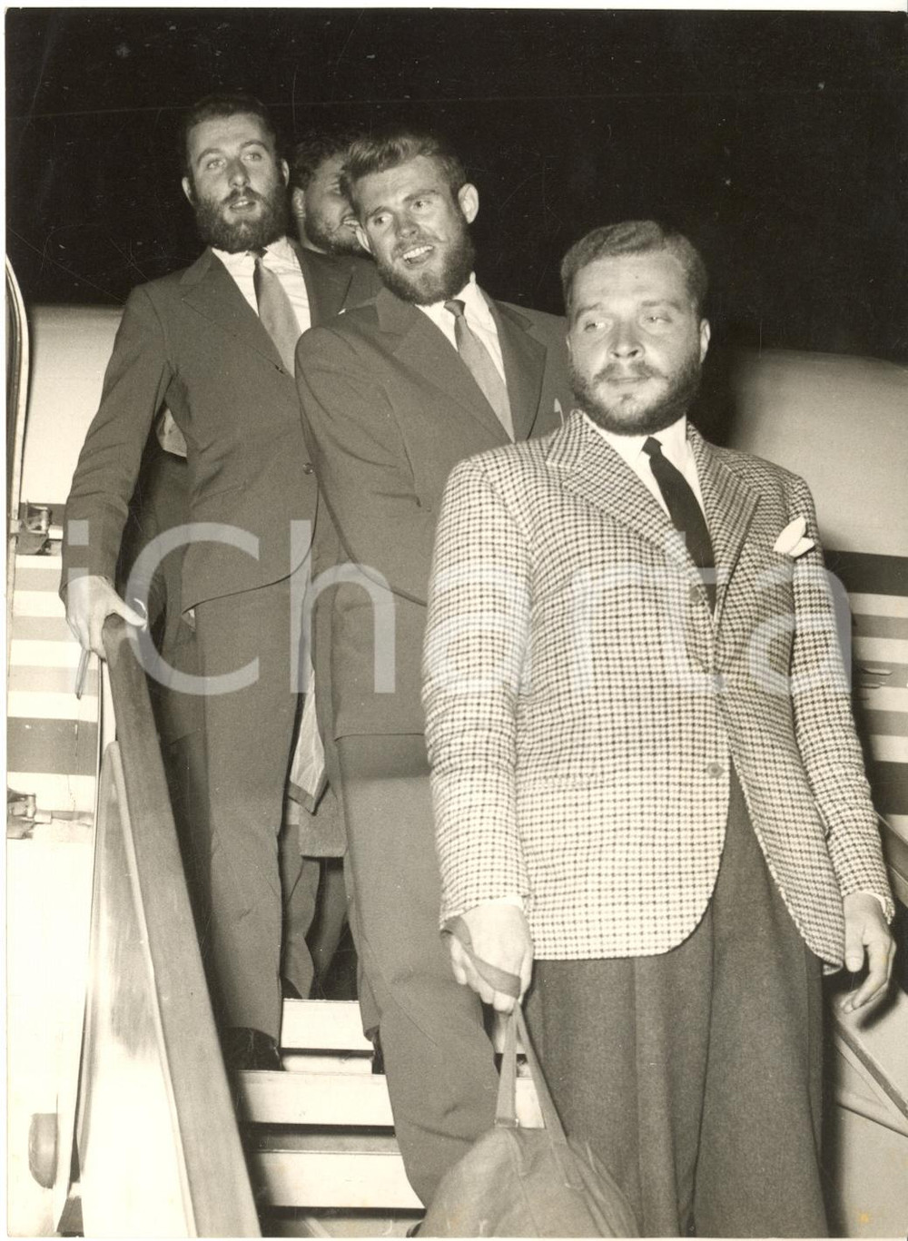 1958 ALPINISMO MILANO Rientro Guido MONZINO da spedizione in Patagonia *Foto