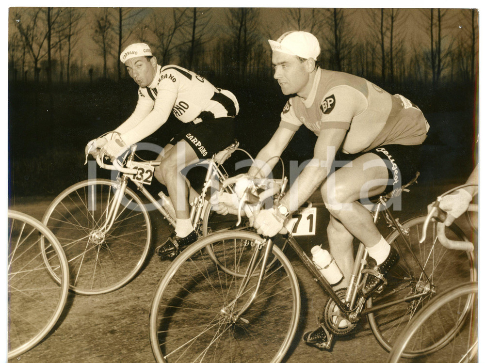 1959 CICLISMO MILANO-SANREMO Passaggio di Nino DEFILIPPIS e Raymond IMPANIS 