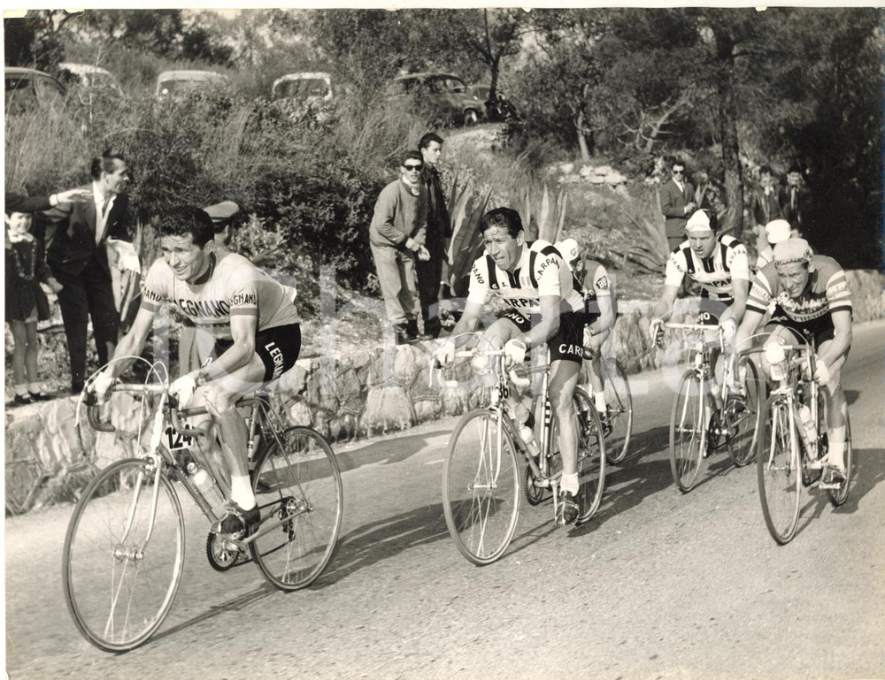 1960 CICLISMO MILANO-SANREMO Aldo PAMBIANCO tira il gruppo sul Poggio *Foto 