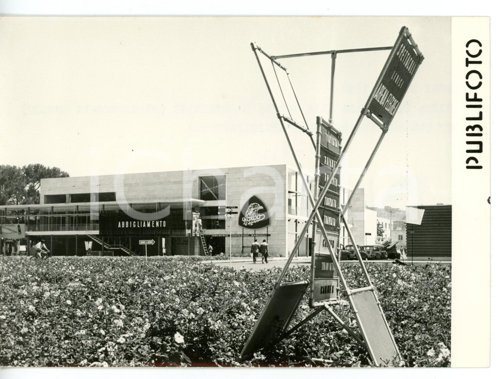 1958 NAPOLI Fiera della Casa - Edificio "Confezioni FALCO" in allestimento *Foto