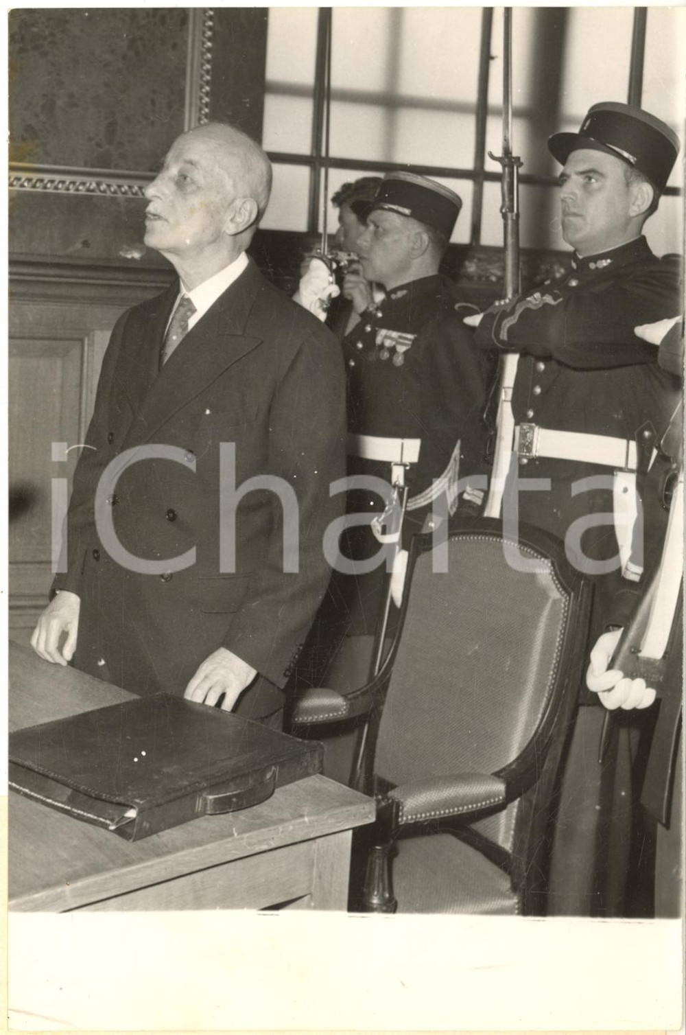 1956 PARIS Général Charles NOGUES devant la Haute-Cour de Justice *Photo 13x18