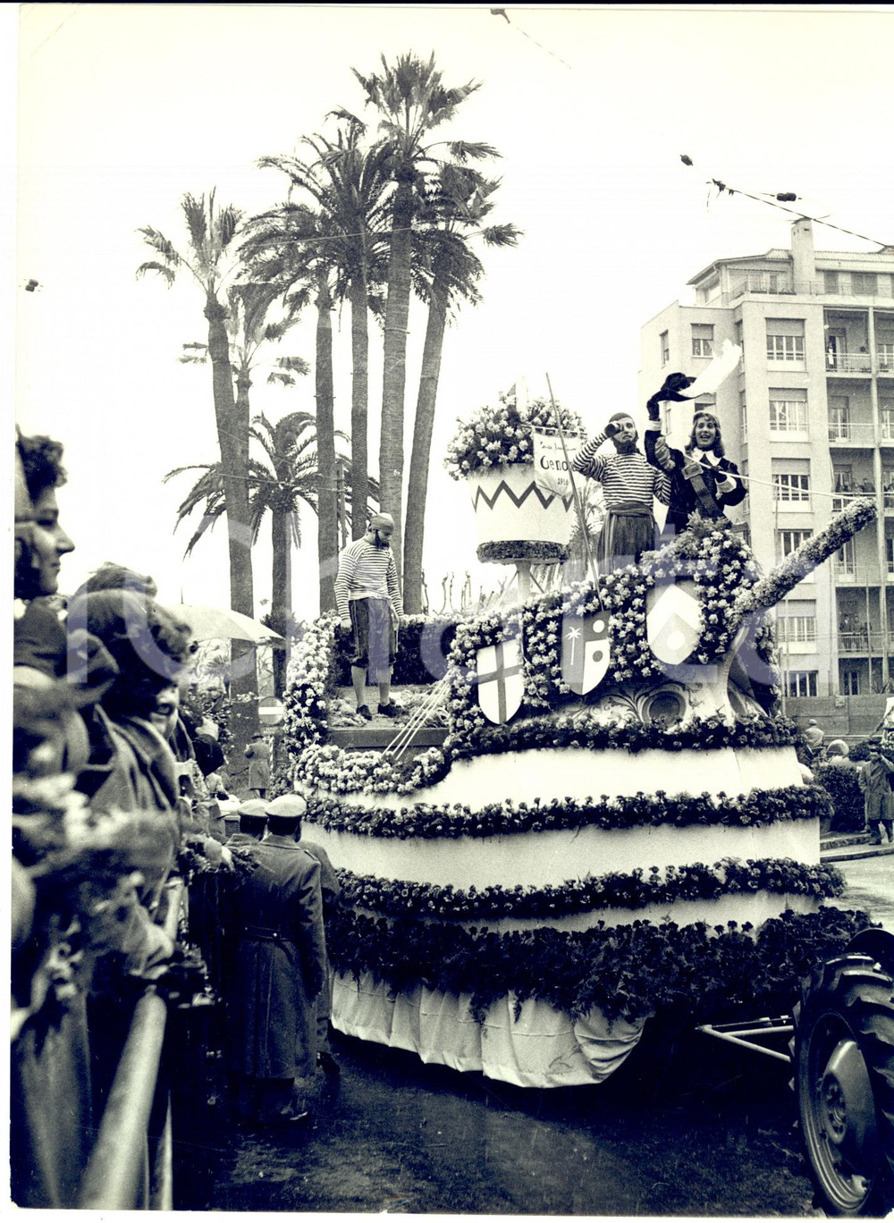 1956 SANREMO CORSO DEI FIORI sotto la neve - Il carro allegorico di GENOVA *Foto