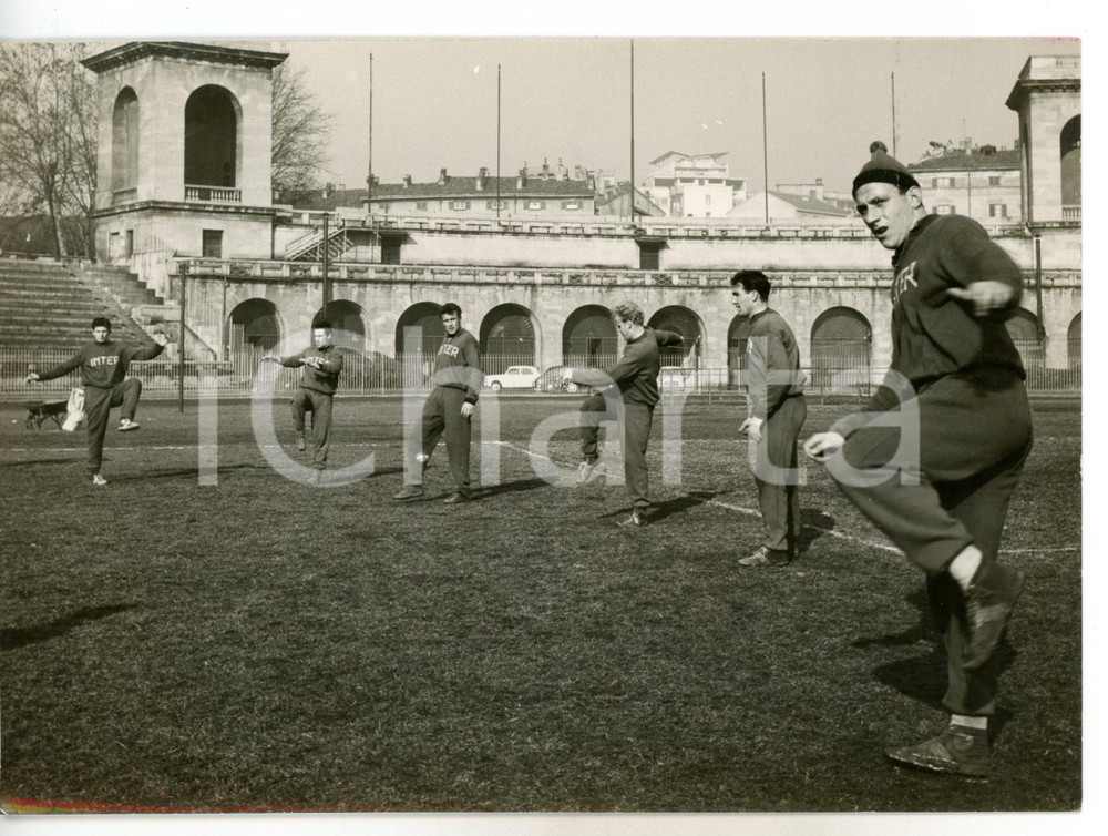 1957 ARENA DI MILANO - CALCIO INTER La squadra in allenamento *Foto 18x13 cm