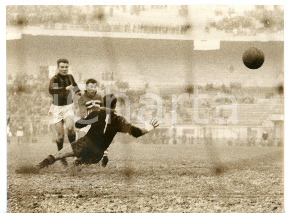 1960 ca CALCIO Serie A - MILAN-SAMPDORIA Gol di José ALTAFINI *Foto 24x18 cm