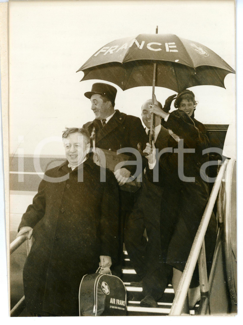 1957 PARIS ORLY Abraham SPANEL seguito dal postino Abel CHARBONNIER *Foto 13x18
